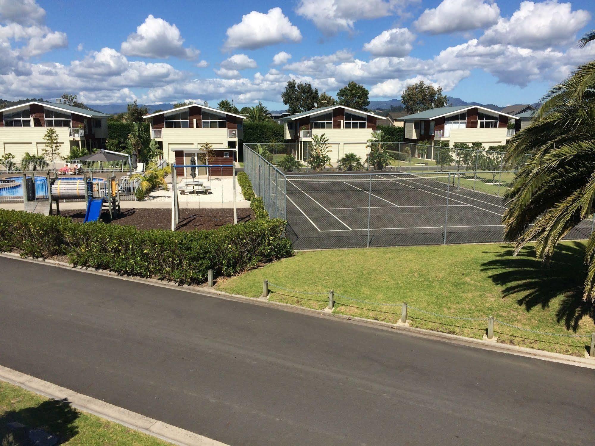 Beachside Resort Motel Whitianga Exterior foto